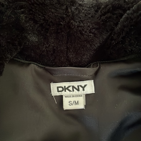 DKNY Black Faux Fur Vest - Picture 8 of 8